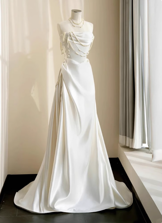 Elegant Wedding Dress A Line Strapless Pleated Wedding Dress D3229