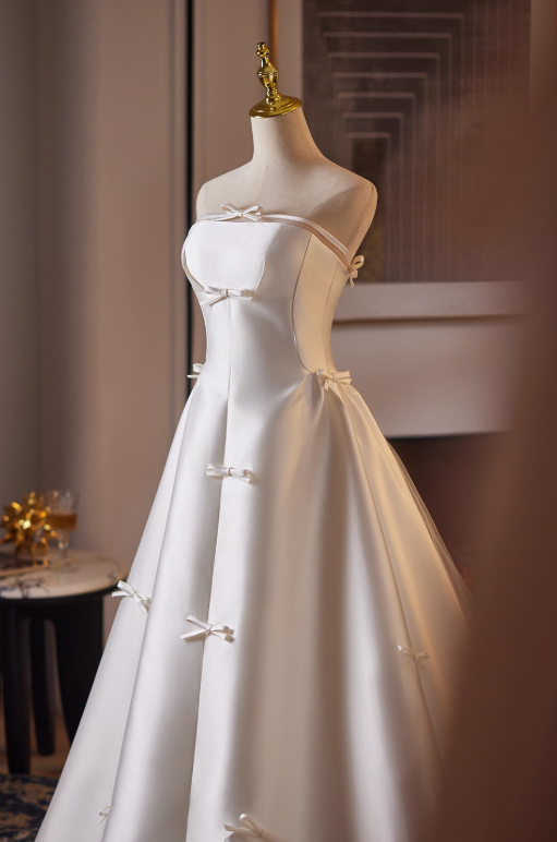 Minimalist Wedding Dress A Line Strapless Wedding Dress  D3236