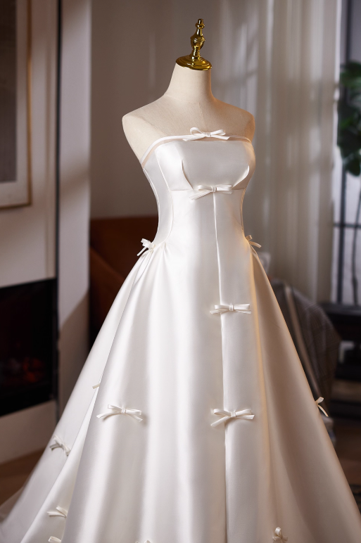 Minimalist Wedding Dress A Line Strapless Wedding Dress  D3236