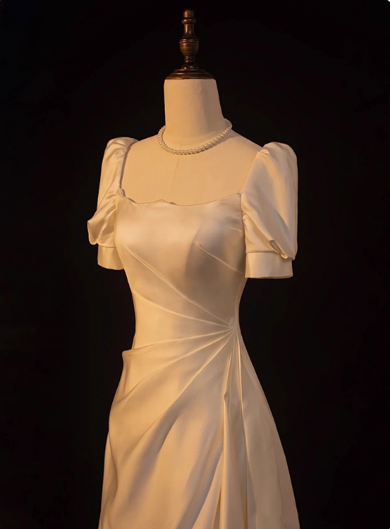 Minimalist Wedding Dress A Line Square Neck Pleated Wedding Dress  D3260