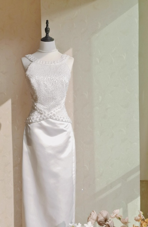 Elegant Wedding Dress Crew Neck Backless Beading Wedding Dress D3288