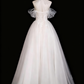 Robe de mariée élégante en tulle plissé et décolleté en cœur D3301