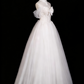 Robe de mariée élégante en tulle plissé et décolleté en cœur D3301
