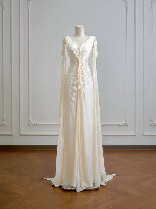 Robe de mariée élégante, coupe trapèze, col en V, plissée, D3388