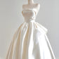 Robe de mariée élégante sans bretelles, robe de mariée plissée D3392