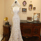 Robe de mariée élégante à col ras du cou et style sirène D3398
