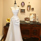 Robe de mariée minimaliste, coupe trapèze, sans bretelles, plissée, D3403