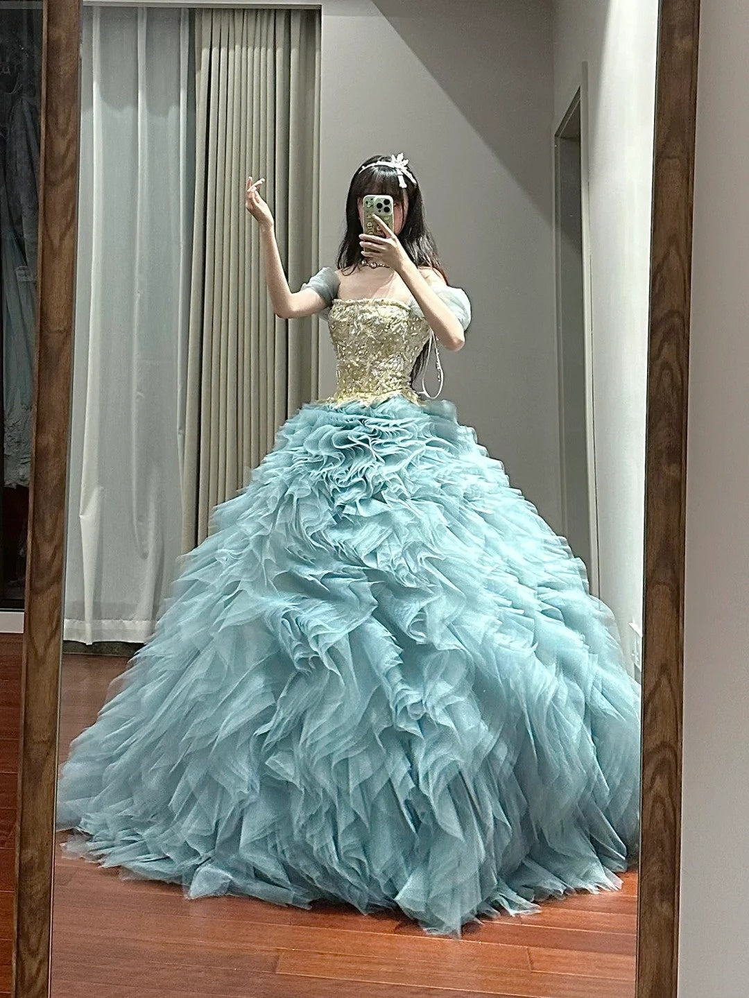 Elegant Prom Dress Off Shoulder Tiered Tulle Ball Gown Birthday Party Dress Princess Dress   D3451