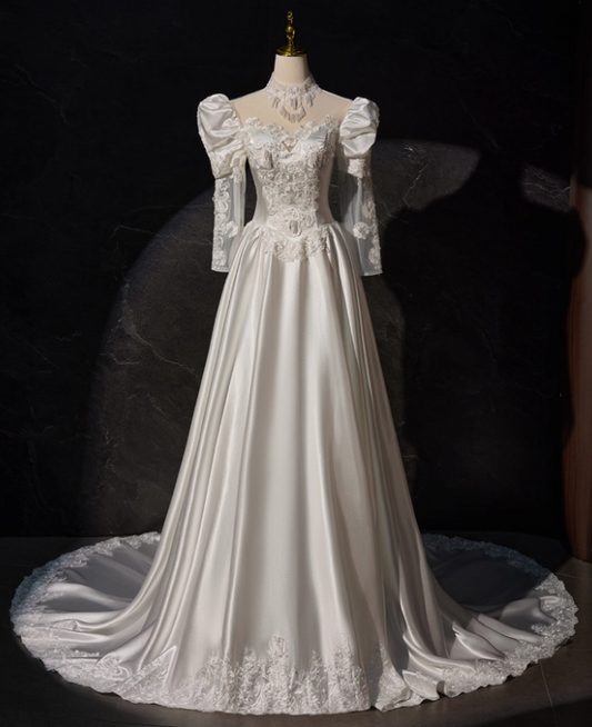 Robe de mariée beauté A-Line, décolleté en cœur, plissée, D3302