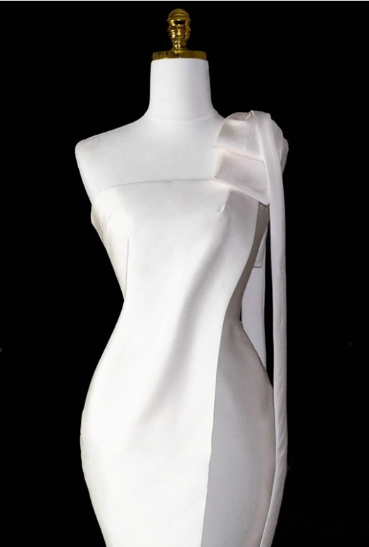 Robe de mariée beauté A-Line, décolleté en cœur, plissée, D3302