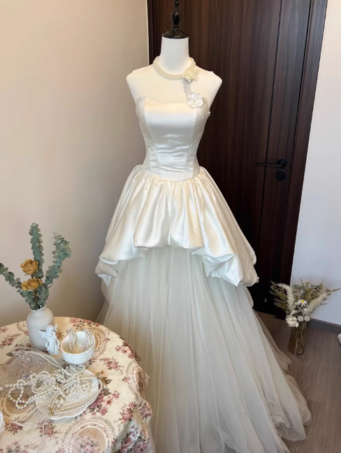 Robe de mariée beauté A-Line, décolleté en cœur, plissée, D3302