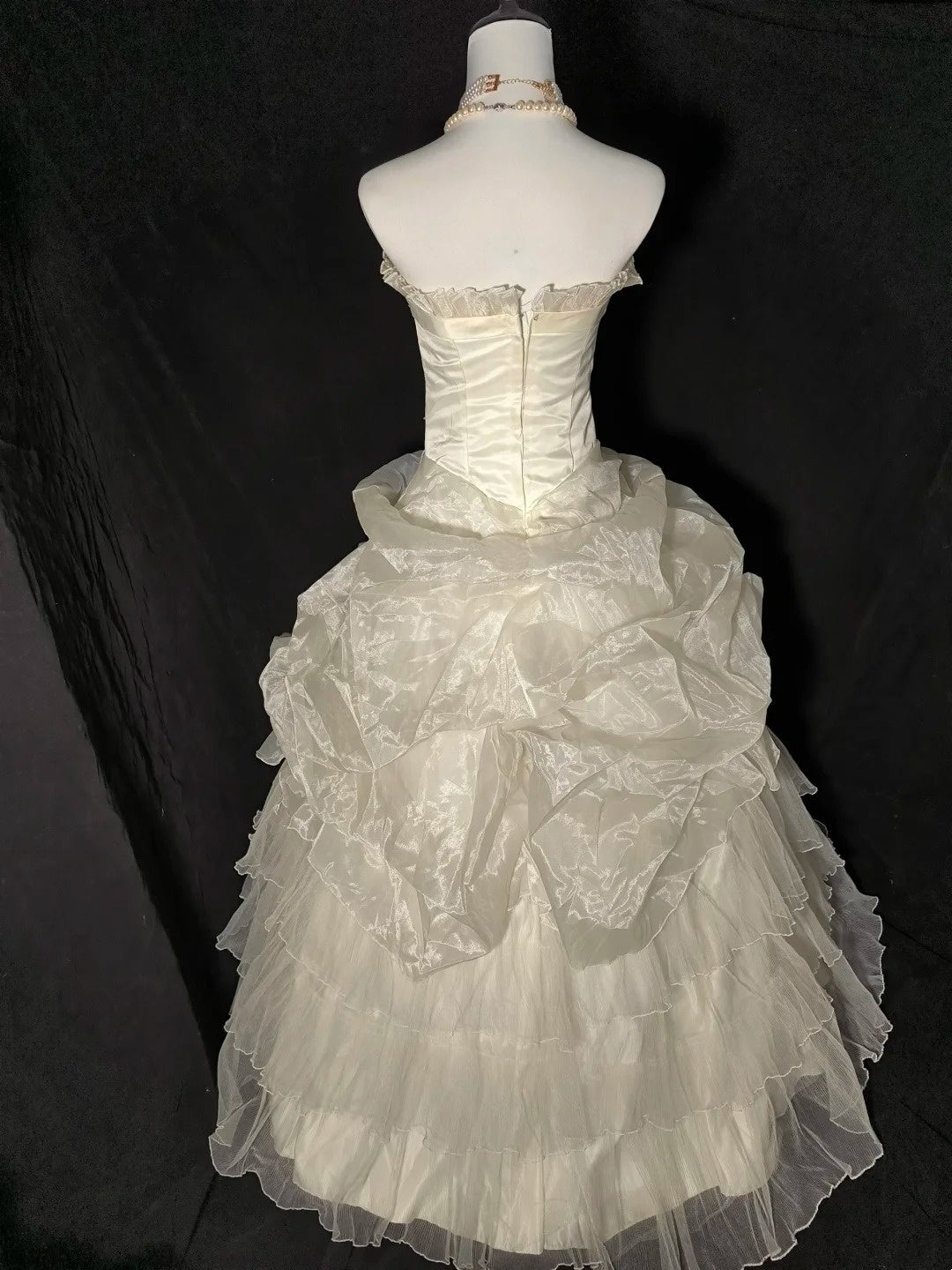 Robe de mariée beauté A-Line, décolleté en cœur, plissée, D3302