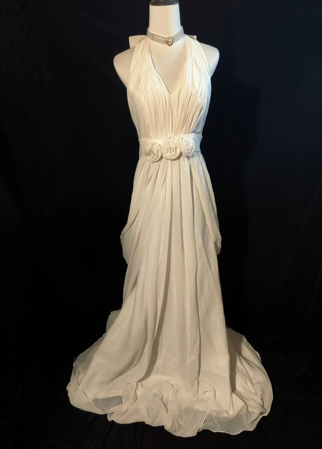 Robe de mariée beauté A-Line, décolleté en cœur, plissée, D3302