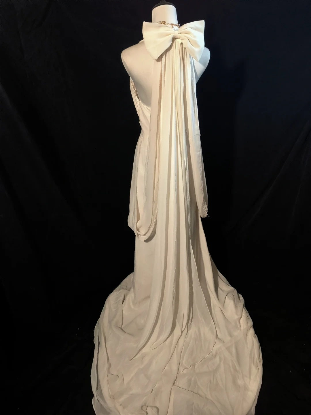 Robe de mariée beauté A-Line, décolleté en cœur, plissée, D3302