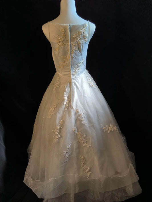 Robe de mariée beauté A-Line, décolleté en cœur, plissée, D3302
