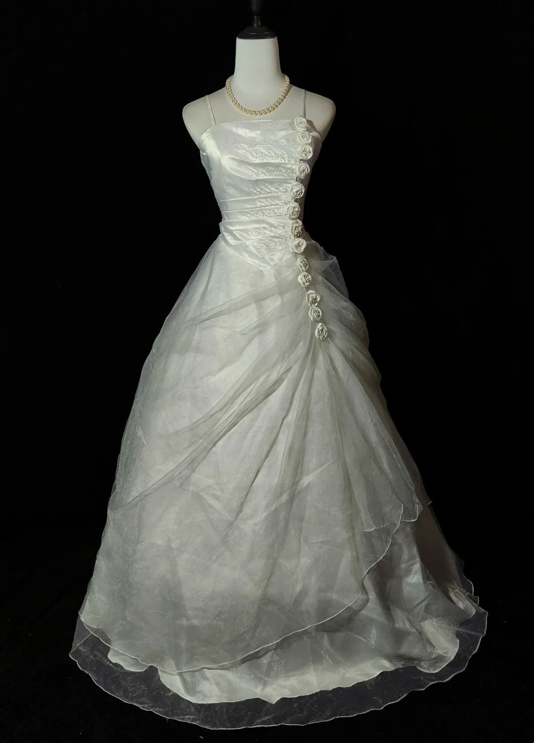 Robe de mariée beauté A-Line, décolleté en cœur, plissée, D3302
