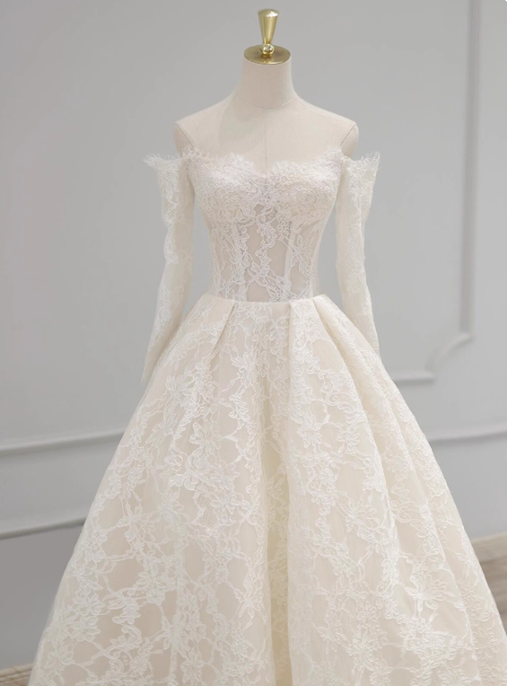 Robe de mariée beauté A-Line, décolleté en cœur, plissée, D3302