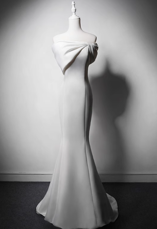 Robe de mariée beauté A-Line, décolleté en cœur, plissée, D3302