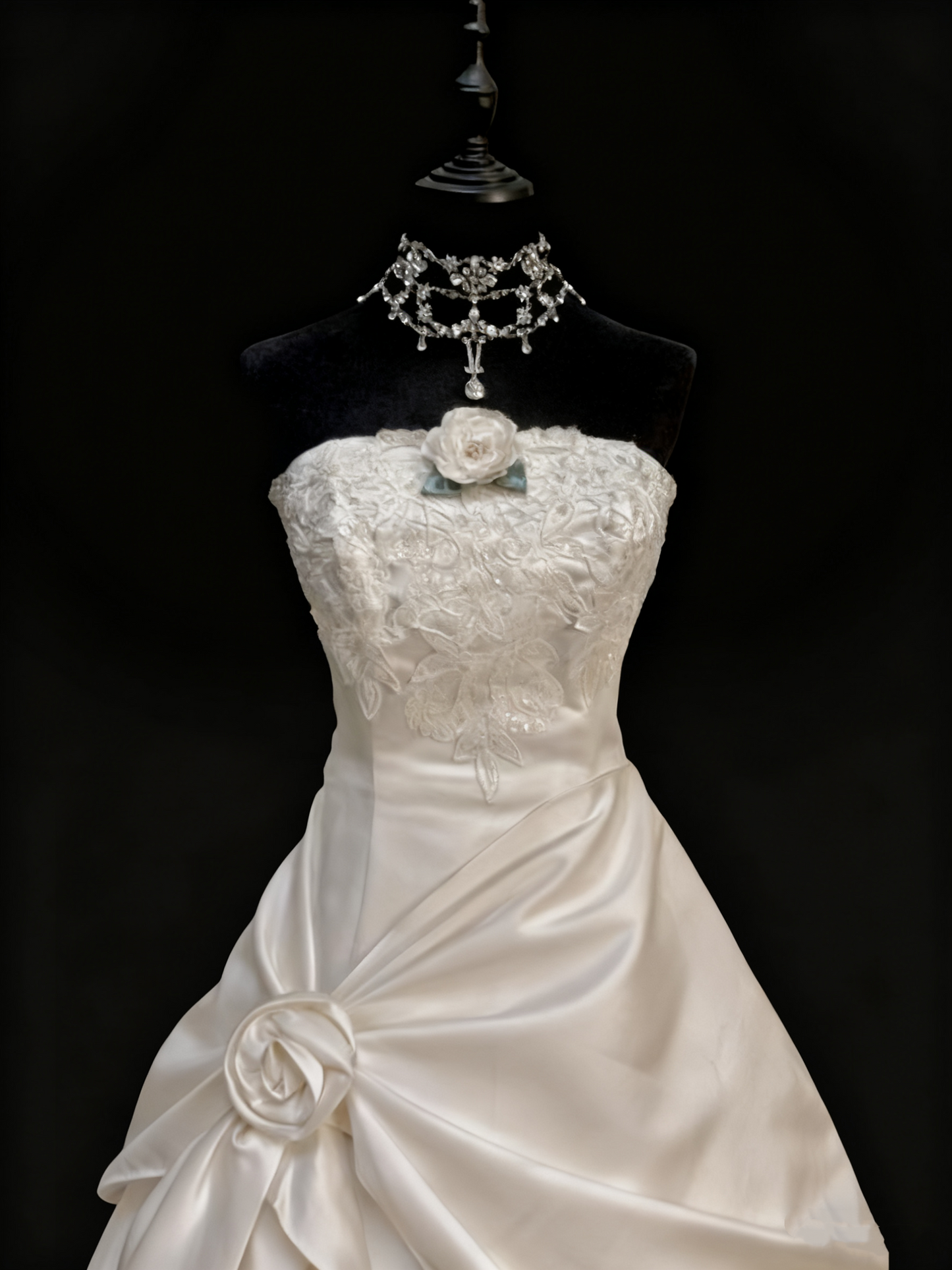 Robe de mariée beauté A-Line, décolleté en cœur, plissée, D3302