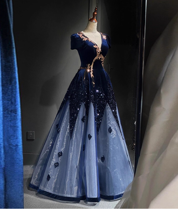 New Arrival Prom Dress A Line V-neck Pleated Evening Dress Gala Dress    D3694