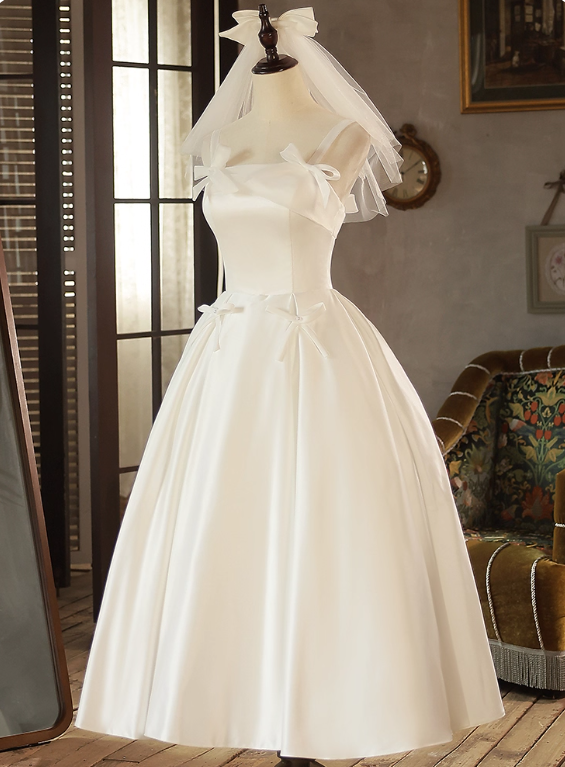 Robe de mariée beauté A-Line, décolleté en cœur, plissée, D3302