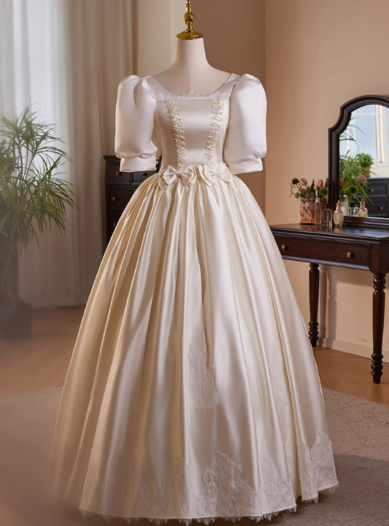 Robe de mariée beauté A-Line, décolleté en cœur, plissée, D3302