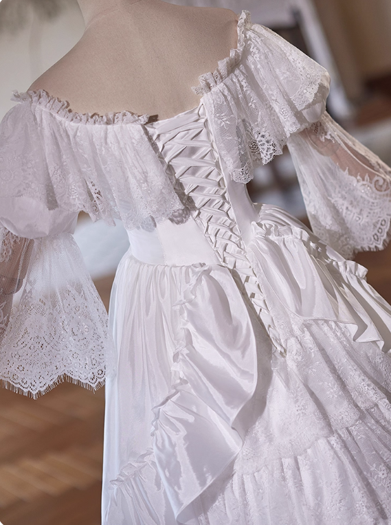 Vintage Wedding Dress V-neck Lace Pleated Wedding Dress  D3734