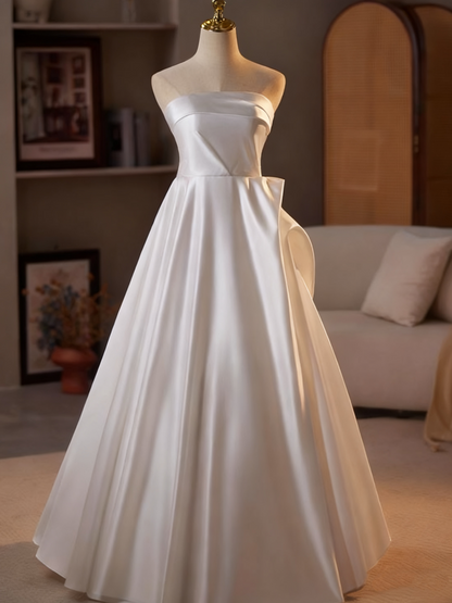 Robe de mariée beauté A-Line, décolleté en cœur, plissée, D3302