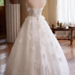 Robe de mariée beauté A-Line, décolleté en cœur, plissée, D3302