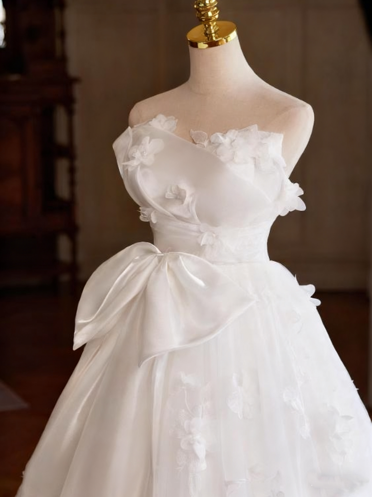 Robe de mariée beauté A-Line, décolleté en cœur, plissée, D3302