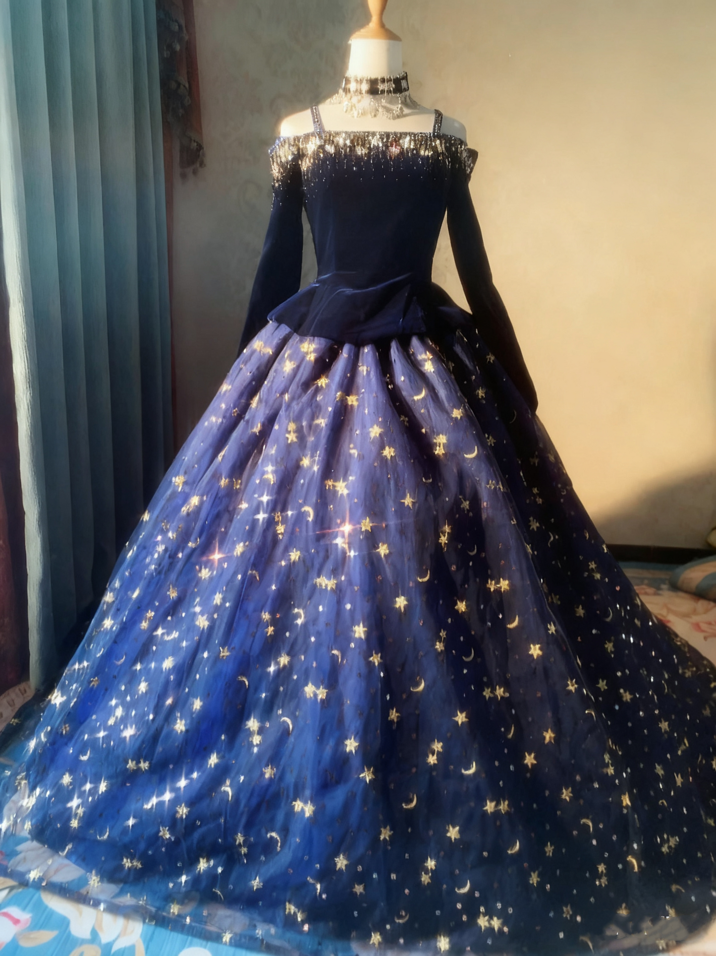 New Arrival Prom Dress Spaghetti Straps Crystal Pleated Ball Gown Quinceanera Dress Birthday Outfits   D3765