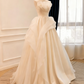 Robe de mariée beauté A-Line, décolleté en cœur, plissée, D3302