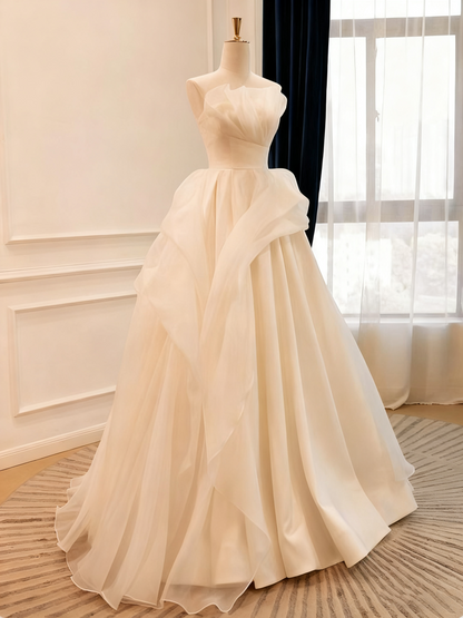 Robe de mariée beauté A-Line, décolleté en cœur, plissée, D3302