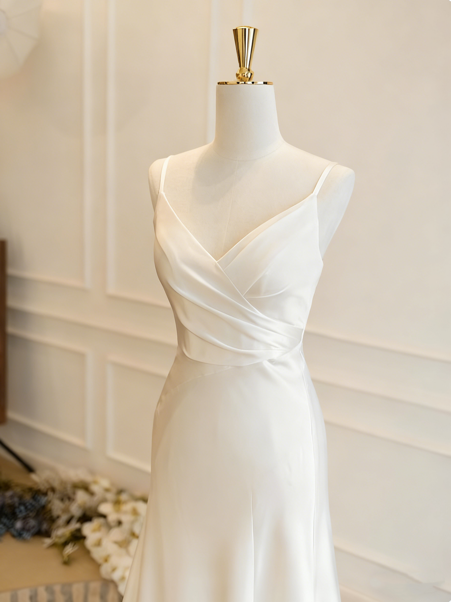 Minimalist Wedding Dress V-neck Pleated Wedding Dress  D3810