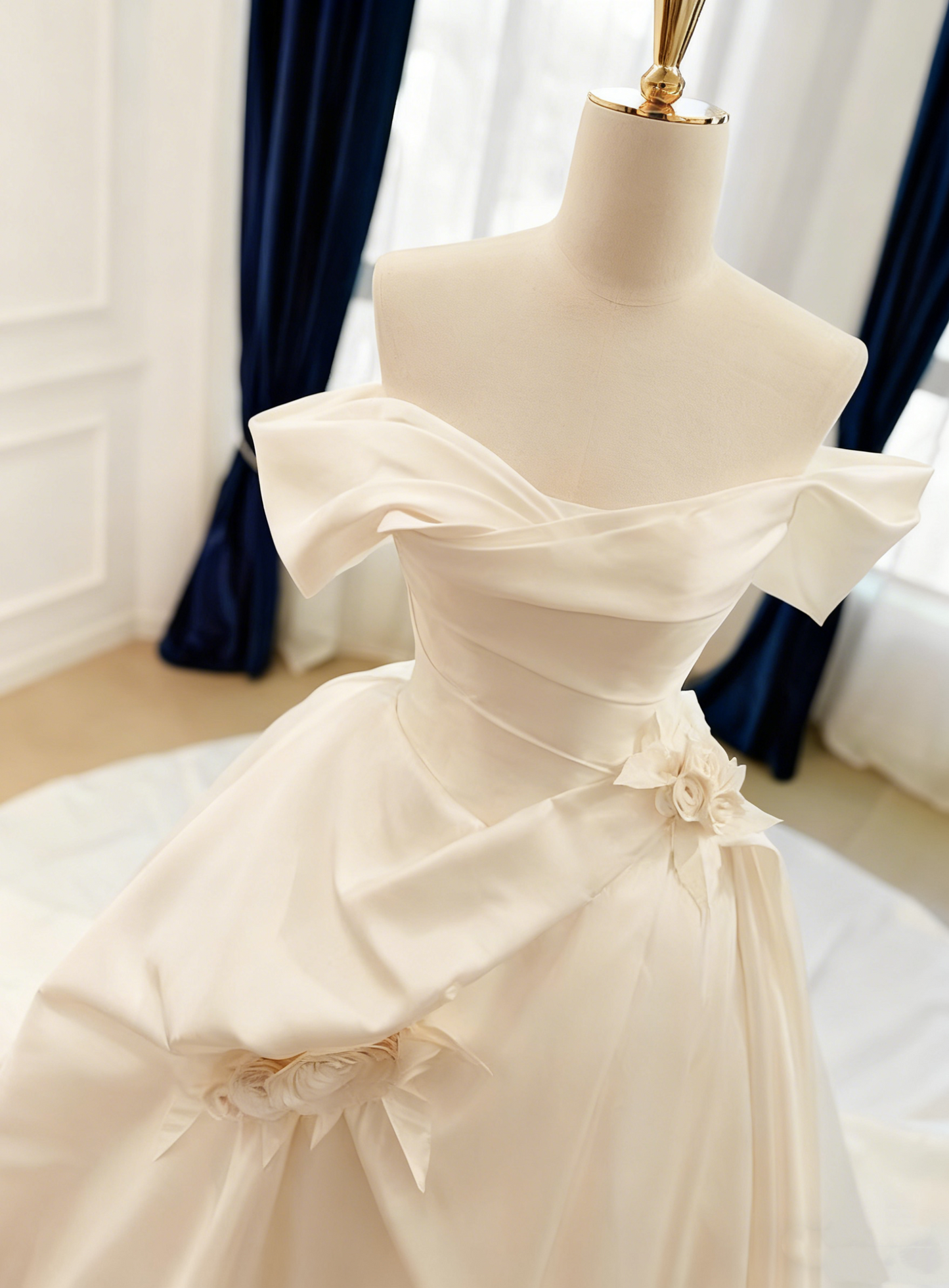 Pretty Wedding Dress Off Shoulder Pleated Wedding Dress    D3824