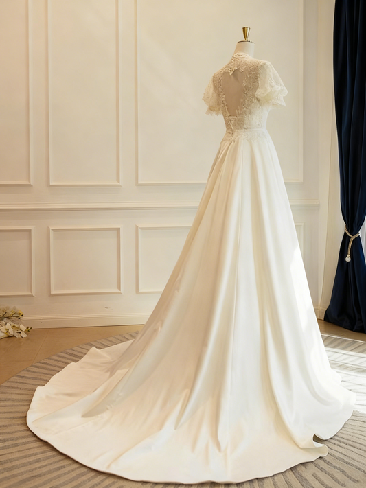 Vintage Wedding Dress Short Sleeves Backless Pleated Wedding Dress     D3825