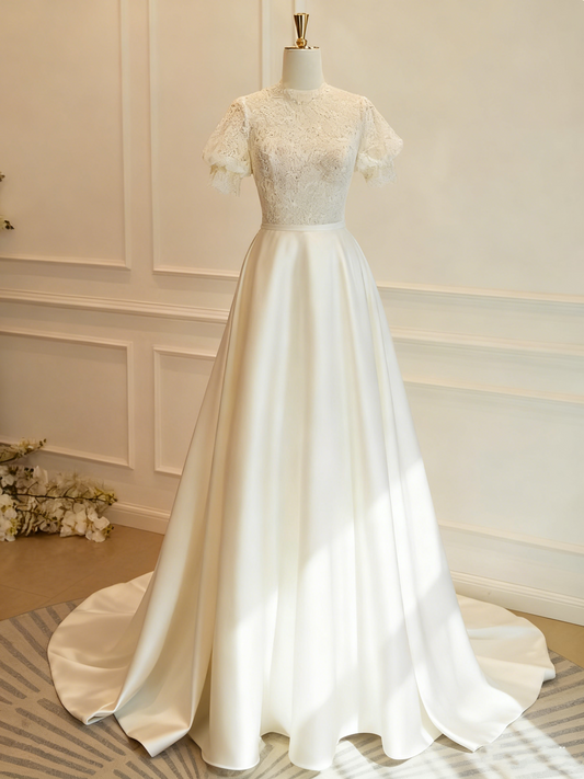 Vintage Wedding Dress Short Sleeves Backless Pleated Wedding Dress     D3825