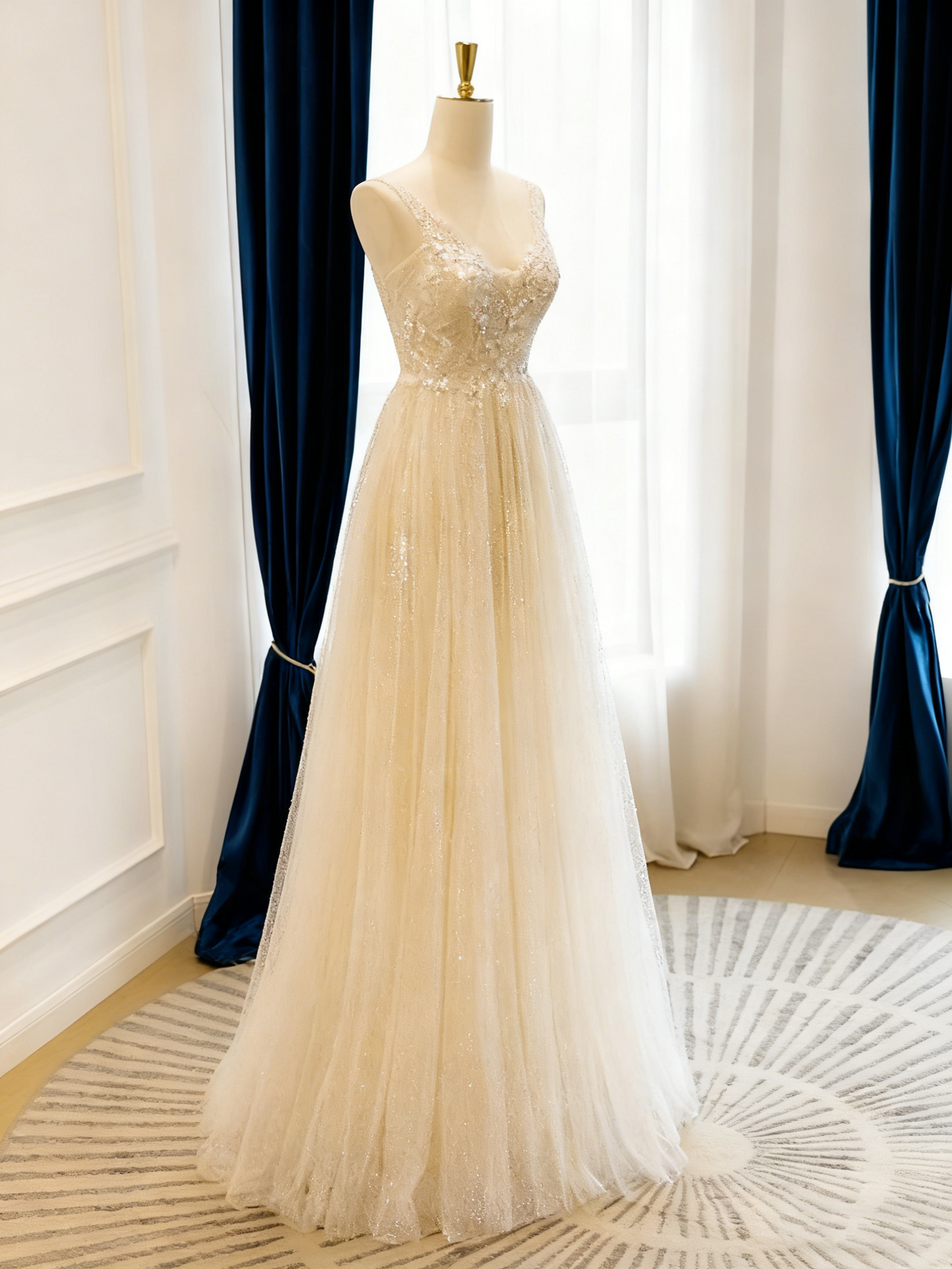 Elegant Wedding Dress V-neck Pleated Tulle Wedding Dress      D3826