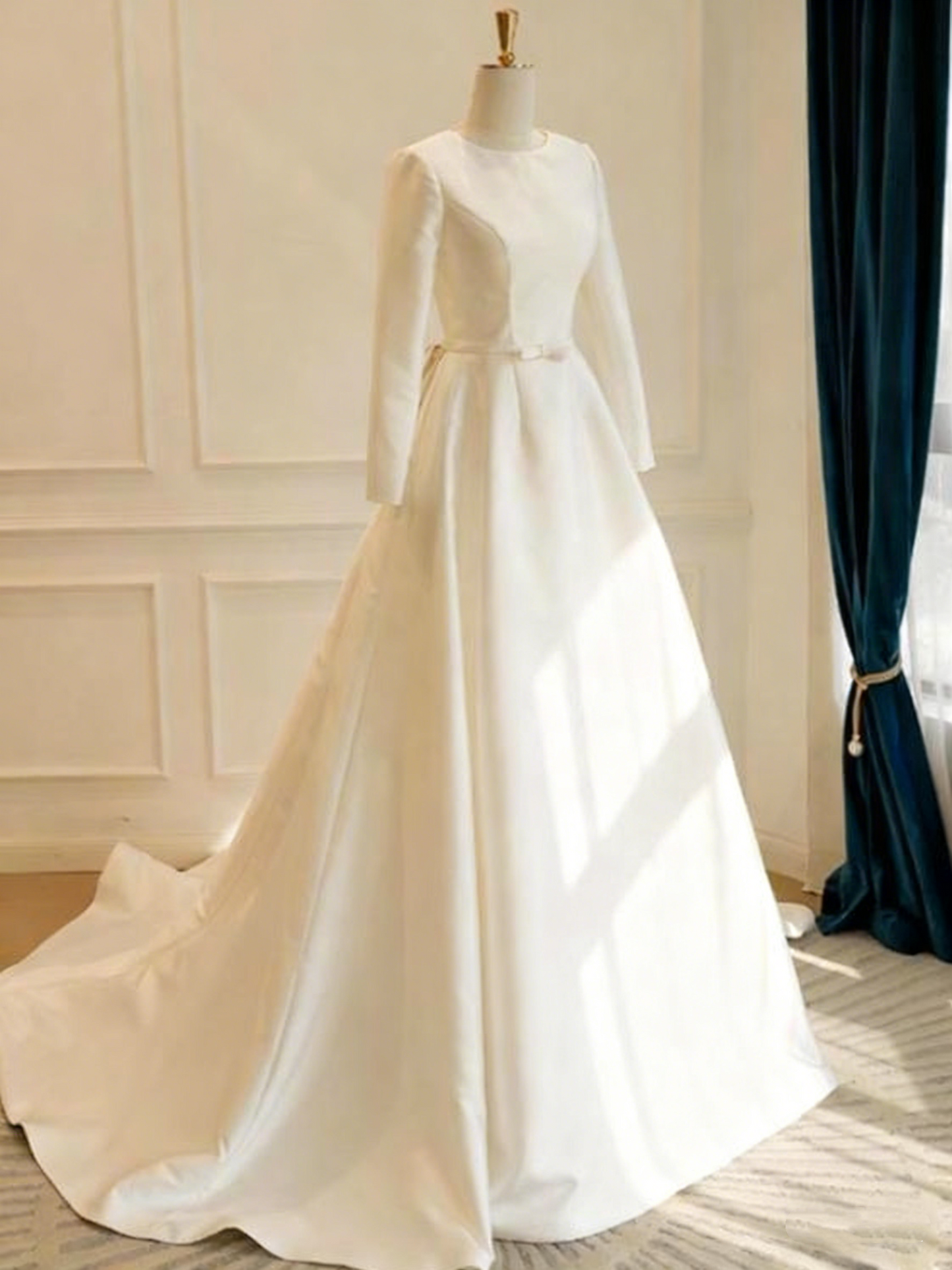 Robe de mariée beauté A-Line, décolleté en cœur, plissée, D3302