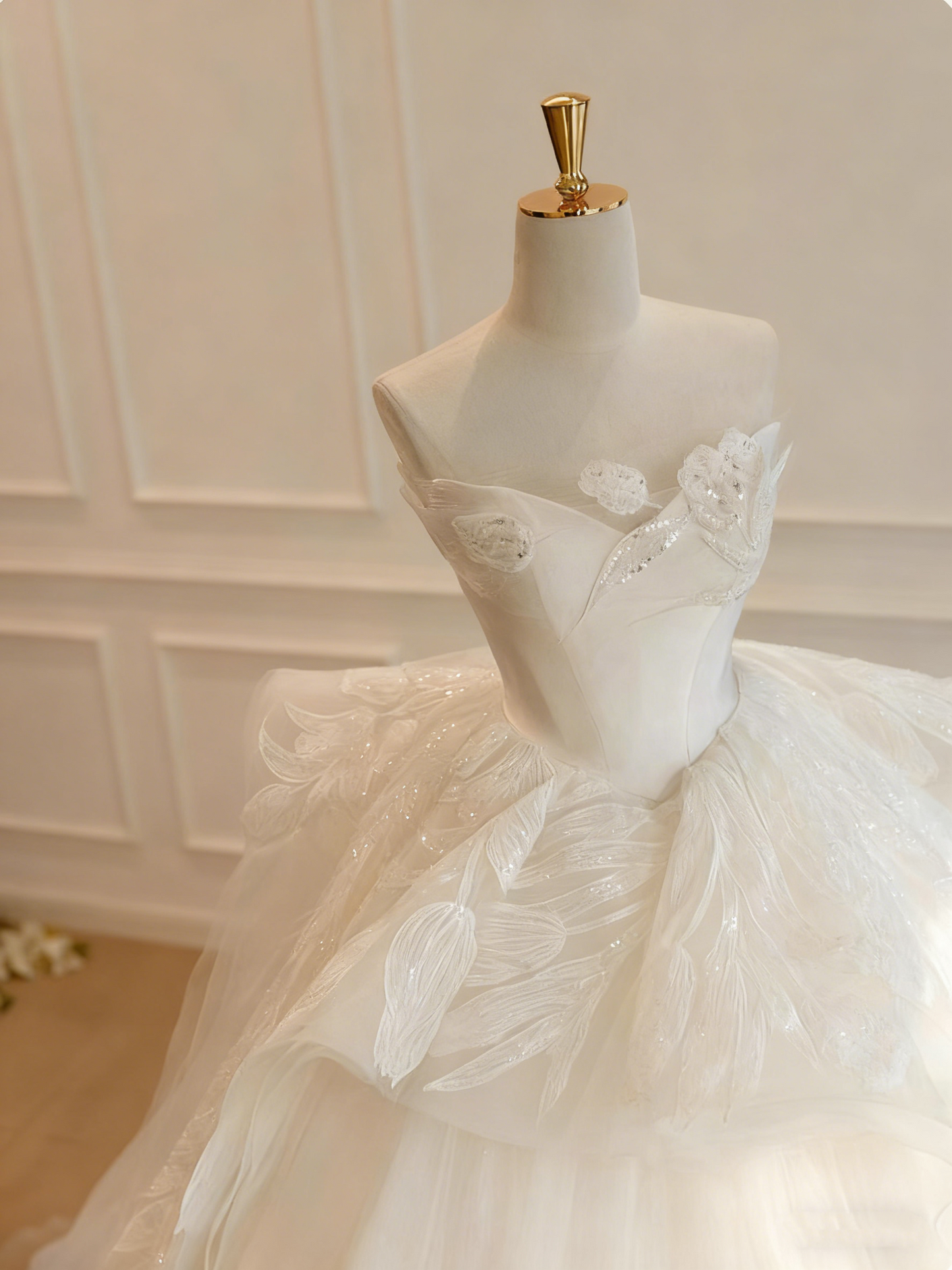 Robe de mariée beauté A-Line, décolleté en cœur, plissée, D3302