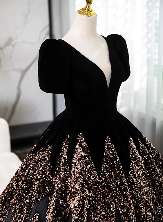 Gorgeous Prom Dress V-neck Pleated Ball Gown Sweet 16 Dress Evening Dress     D3844