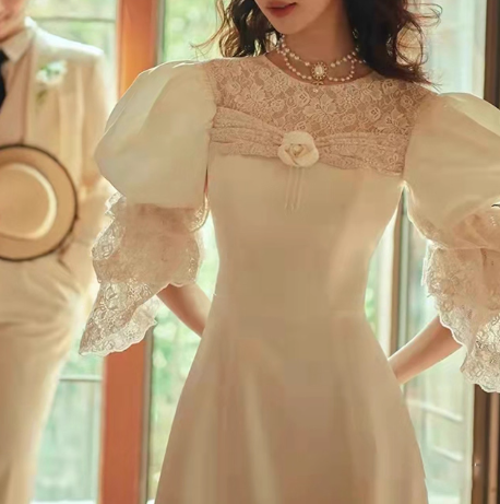 Vintage Wedding Dress Crew Neck Lace Pleated Wedding Dress  D3862