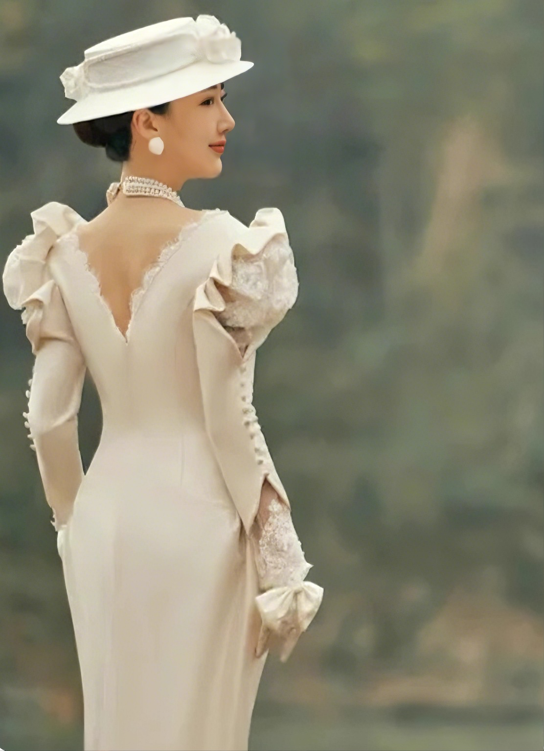 Retro Wedding Dress V-neck Pleated Wedding Dress  D3863