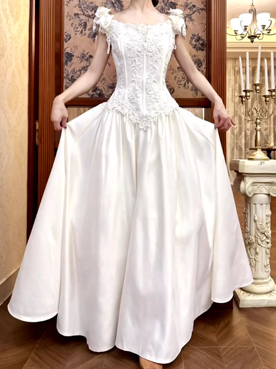 Retro Wedding Dress Crew Neck Short Sleeves Wedding Dress  D3867
