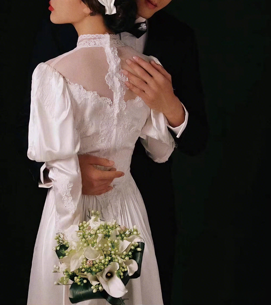 Retro Wedding Dress High Collar Pleated Wedding Dresss  D3869