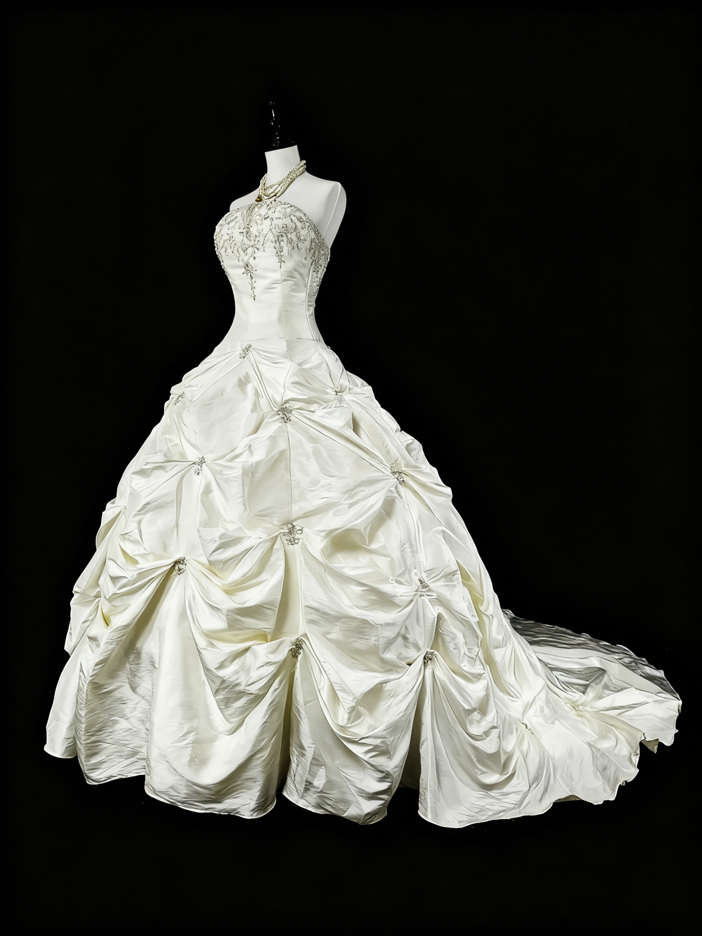 Robe de mariée beauté A-Line, décolleté en cœur, plissée, D3302