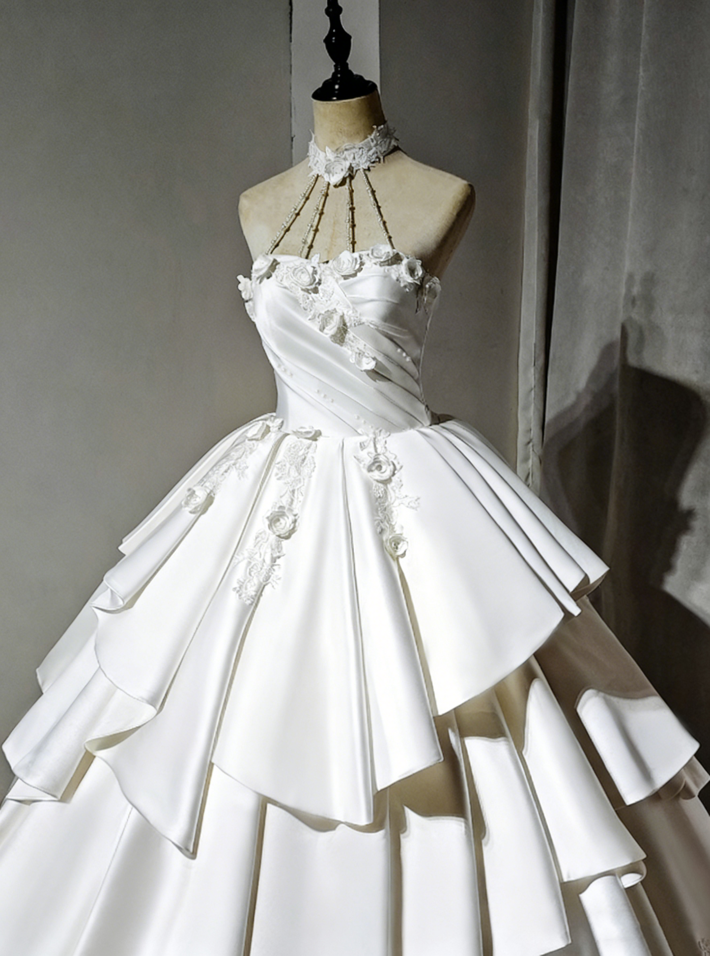 Newest Wedding Dress Halter Pleated Tiered Wedding Dress  D3892