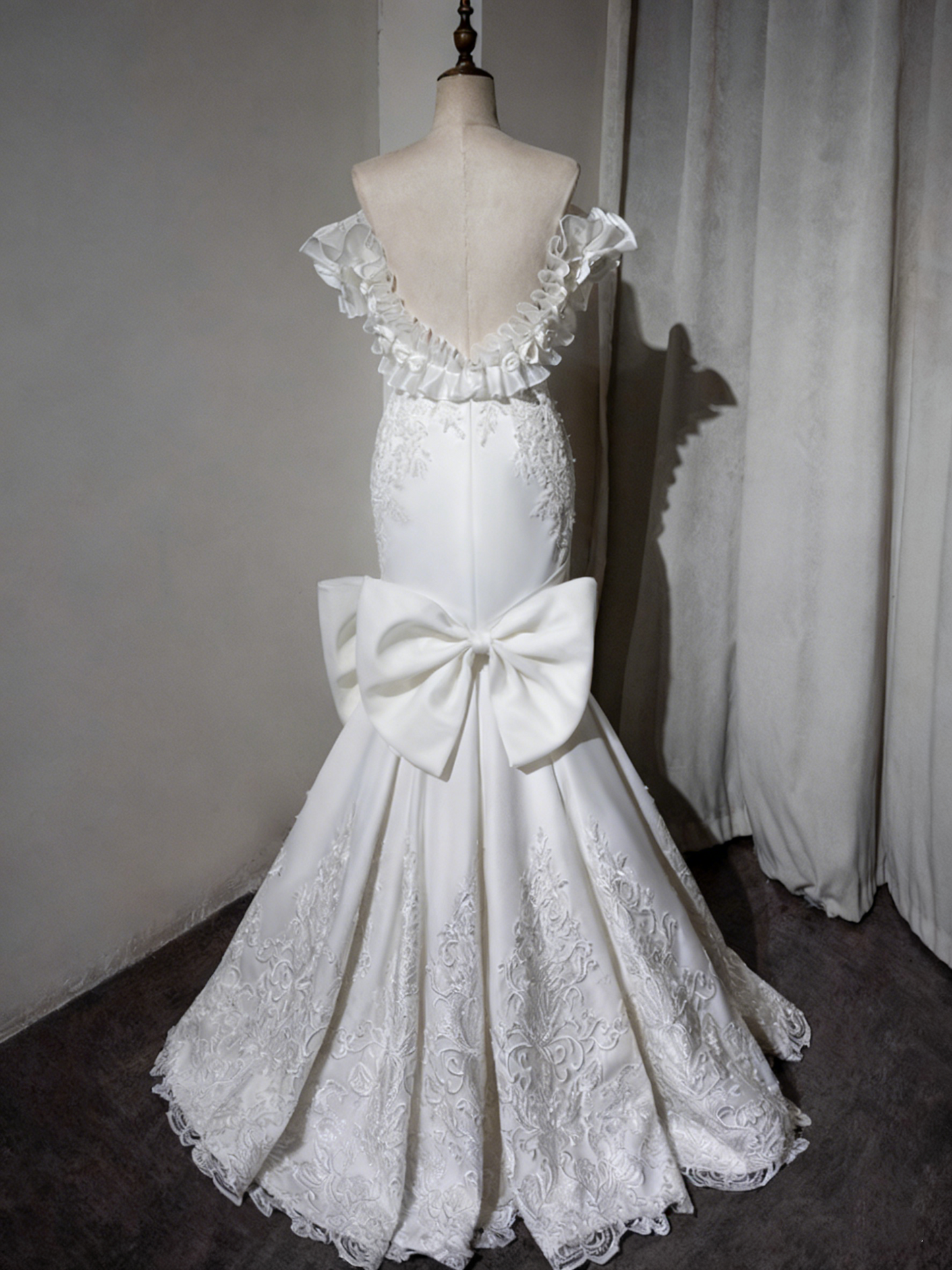 Vintage Wedding Dress Off Shoulder Pleated Mermaid Wedding Dress  D3893