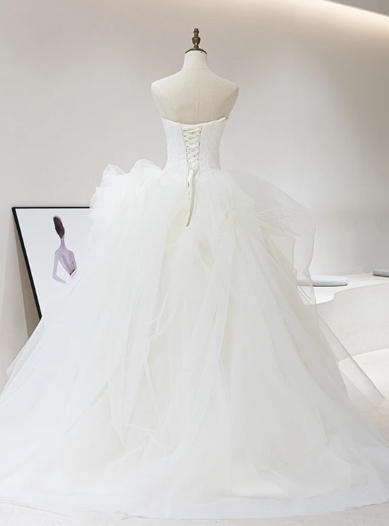 Robe de mariée beauté A-Line, décolleté en cœur, plissée, D3302