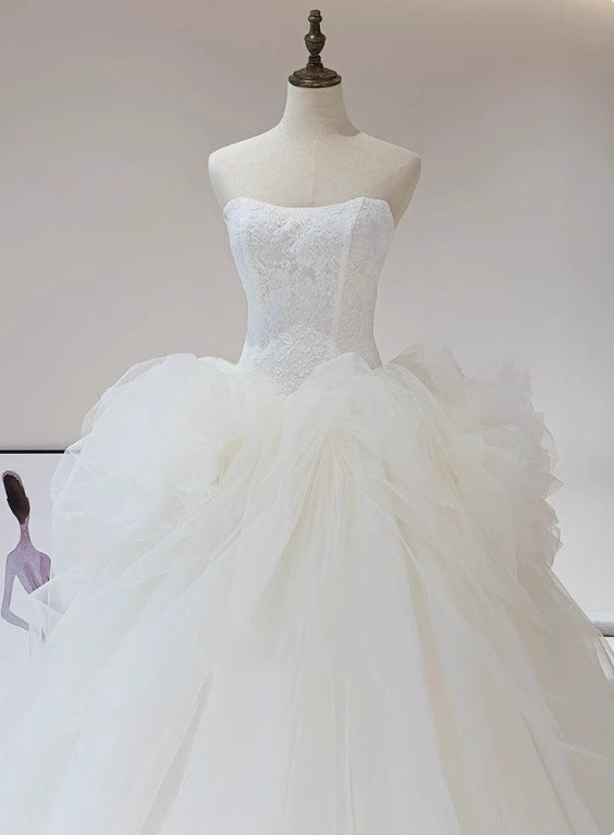 Robe de mariée beauté A-Line, décolleté en cœur, plissée, D3302